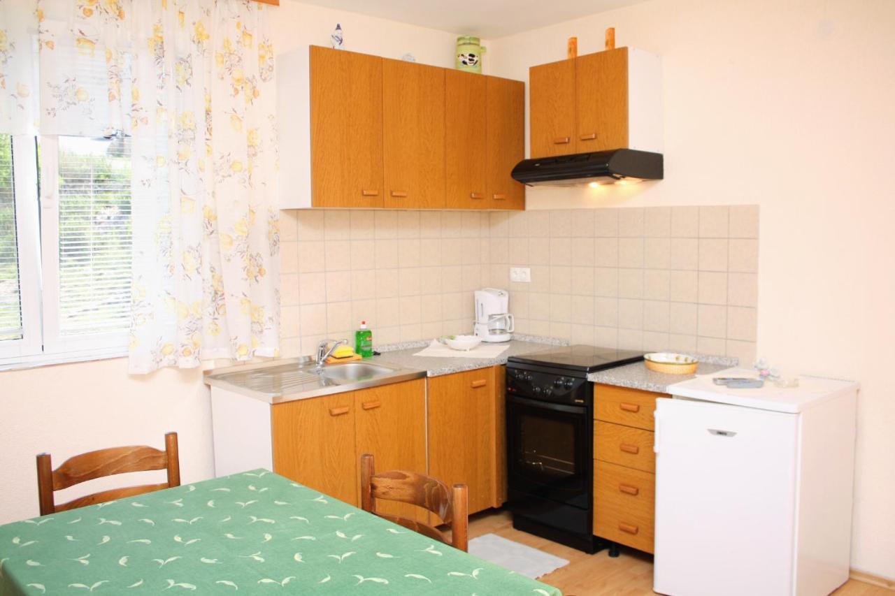 Apartments With A Parking Space Kampor, Rab - 5029 Ngoại thất bức ảnh
