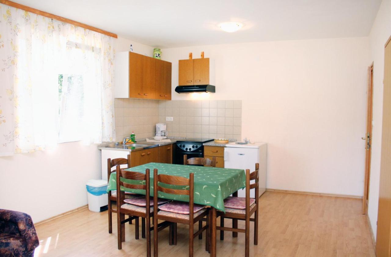 Apartments With A Parking Space Kampor, Rab - 5029 Ngoại thất bức ảnh